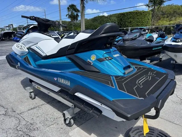 Slide: The Image of Yamaha FX Cruiser HO 2026 - 6