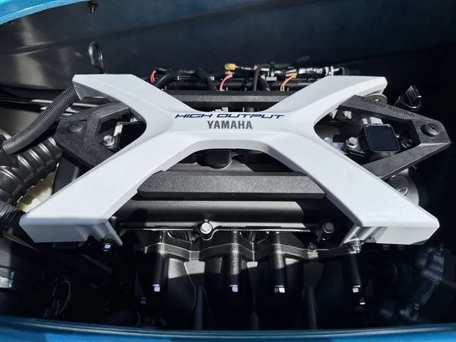 Slide: The Image of Yamaha FX Cruiser HO 2026 - 16