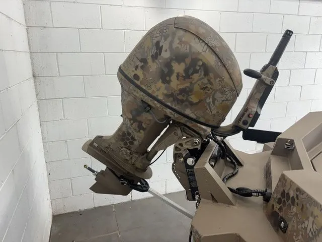 Slide: The Image of 2026 Thor Boats 1754 Timber Hammer Elite with LED light bar. - 9