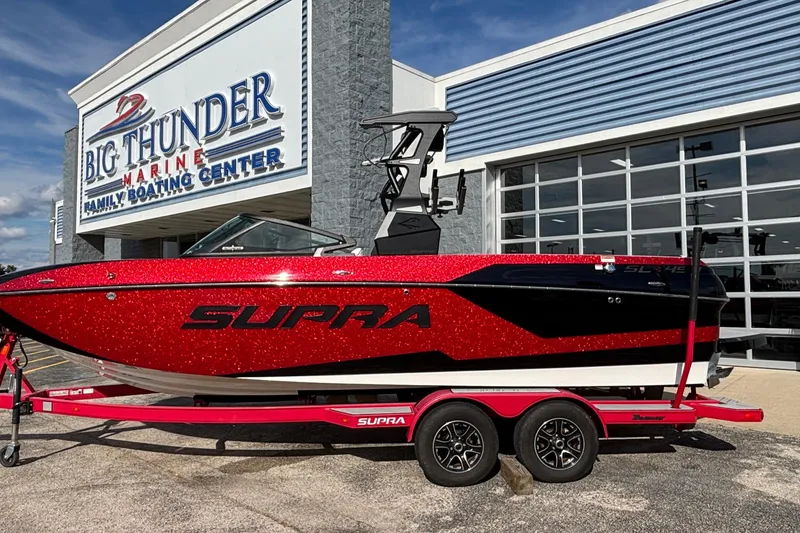 The Image of 2019 Supra SL 450 boat at Big Thunder Marine dealership. - 1