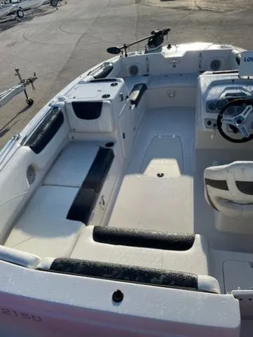 Slide: The Image of Tahoe 2150 Outboard 2016 - 12