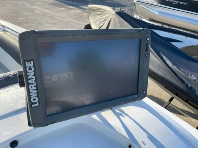 Slide: The Image of Tahoe 2150 Outboard 2016 - 9