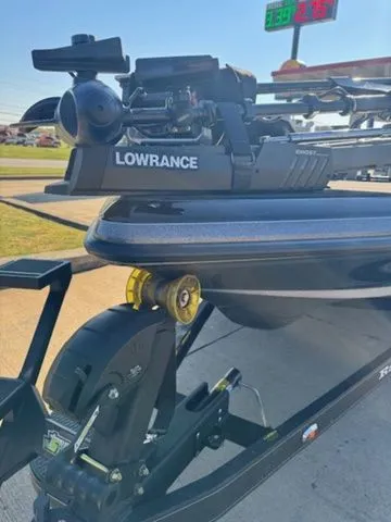 Slide: The Image of Ranger Z520R 2023 - 6