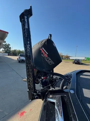 Slide: The Image of Ranger Z520R 2023 - 9