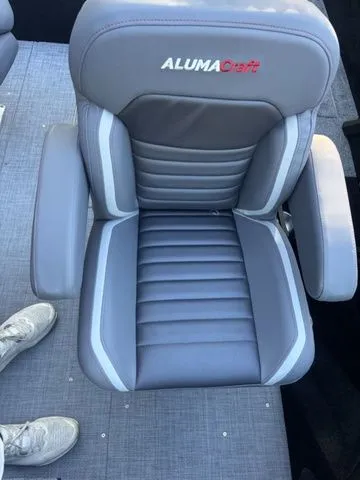 Slide: The Image of Alumacraft Competitor 185X Sport 2026 - 10