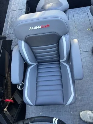 Slide: The Image of Alumacraft Competitor 185X Sport 2026 - 11