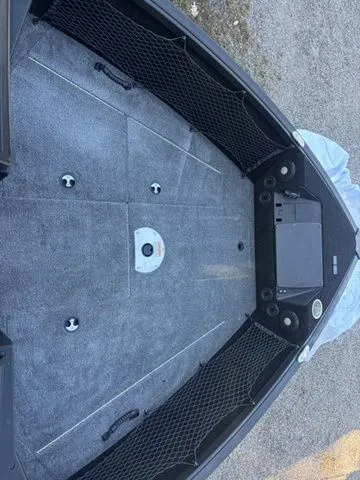 Slide: The Image of Alumacraft Competitor 185X Sport 2026 - 14