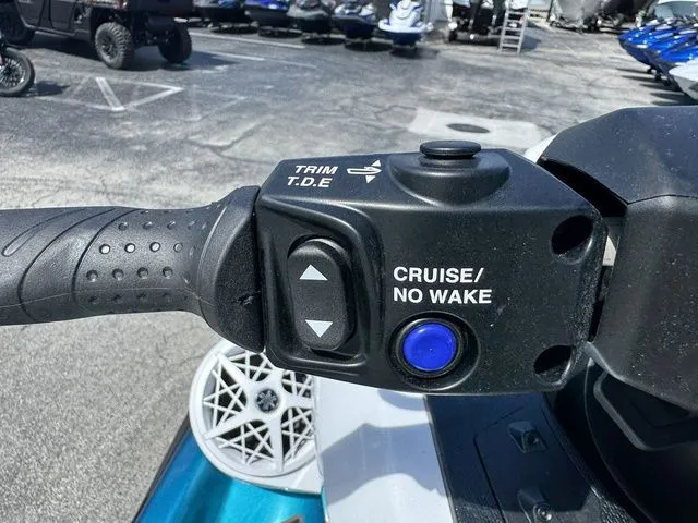 Slide: The Image of Yamaha FX Cruiser HO 2026 - 11