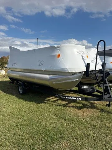 Slide: The Image of Sun Tracker Party Barge 16 2026 - 7