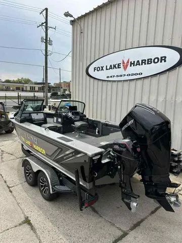 Slide: The Image of Lund 2075 Pro-V Sport 2025 - 4