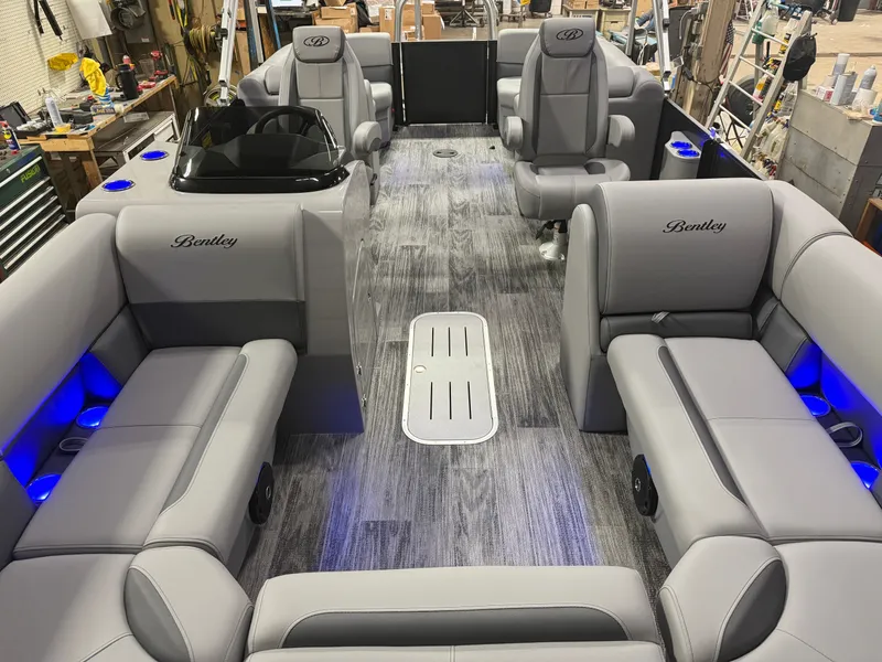 Slide: The Image of Bentley Pontoons Legacy 223 Navigator Quad Lounge Tritoon & Honda 4-Stroke EFI 2026 - 7