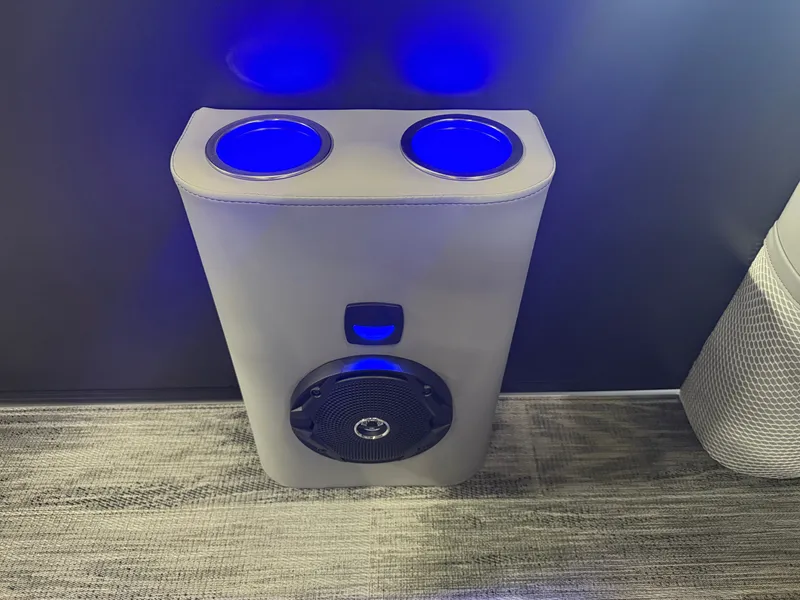 Slide: The Image of Bentley Pontoons Legacy 220 Navigator DL Quad Lounge 2026 - 22