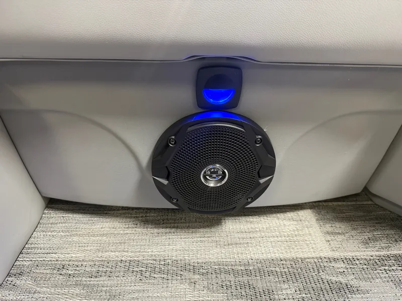 Slide: The Image of Bentley Pontoons Legacy 220 Navigator DL Quad Lounge 2026 - 27