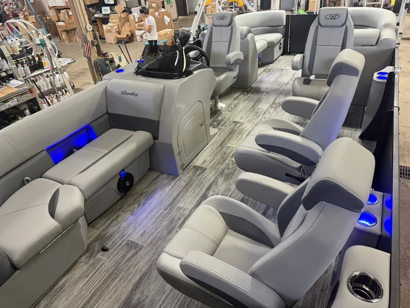 Slide: The Image of Bentley Pontoons Legacy 220 Navigator DL Quad Lounge 2026 - 29