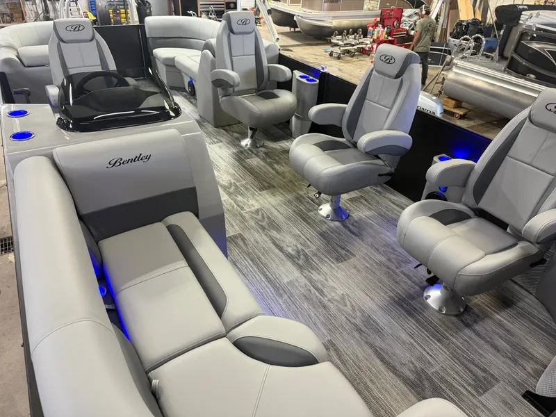 Slide: The Image of Bentley Pontoons Legacy 220 Navigator DL Quad Lounge 2026 - 30