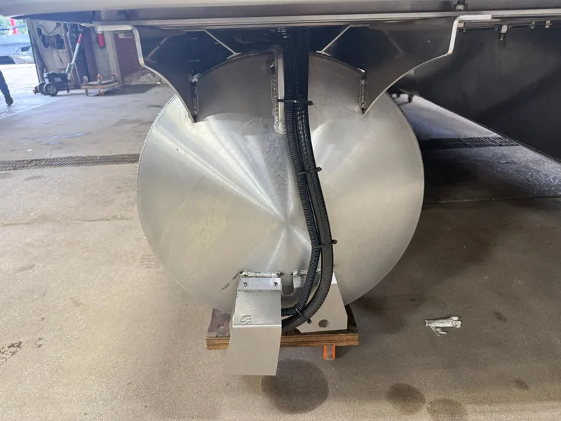 Slide: The Image of Bentley Pontoons Legacy 220 Navigator DL Quad Lounge 2026 - 40