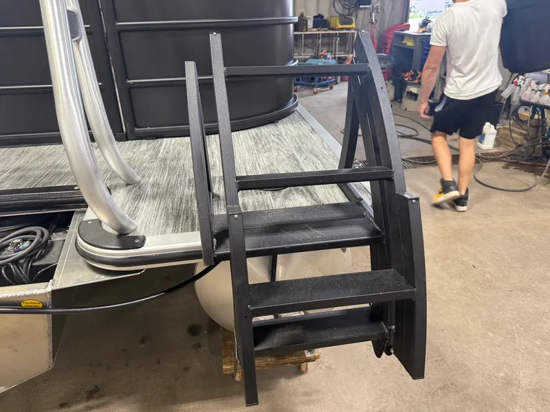 Slide: The Image of Bentley Pontoons Legacy 220 Navigator DL Quad Lounge 2026 - 42