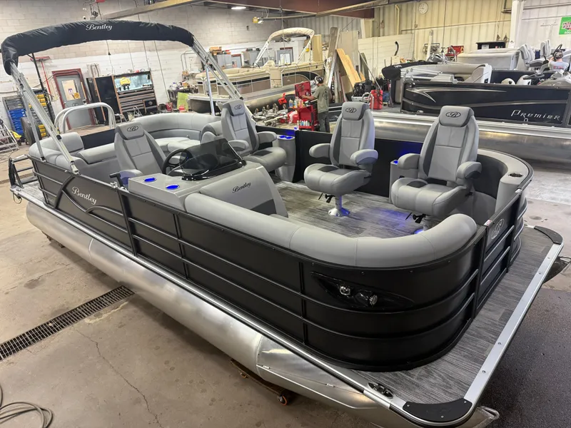 Slide: The Image of Bentley Pontoons Legacy 220 Navigator DL Quad Lounge 2026 - 46