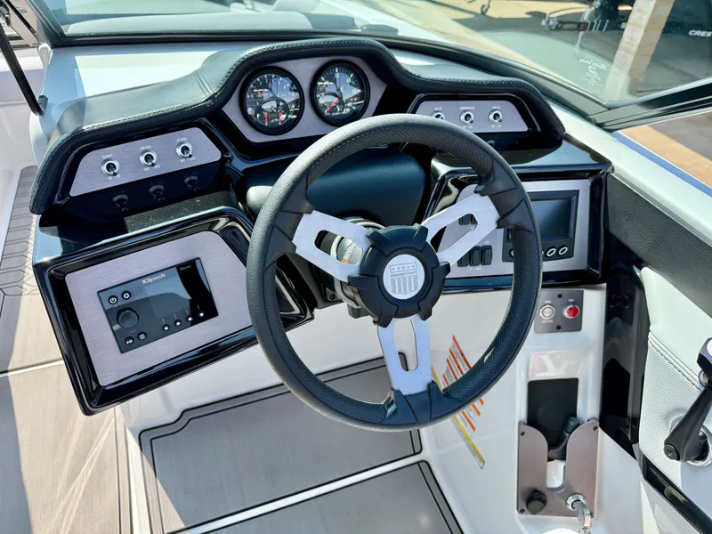 Slide: The Image of MasterCraft NXT24 2021 - 15