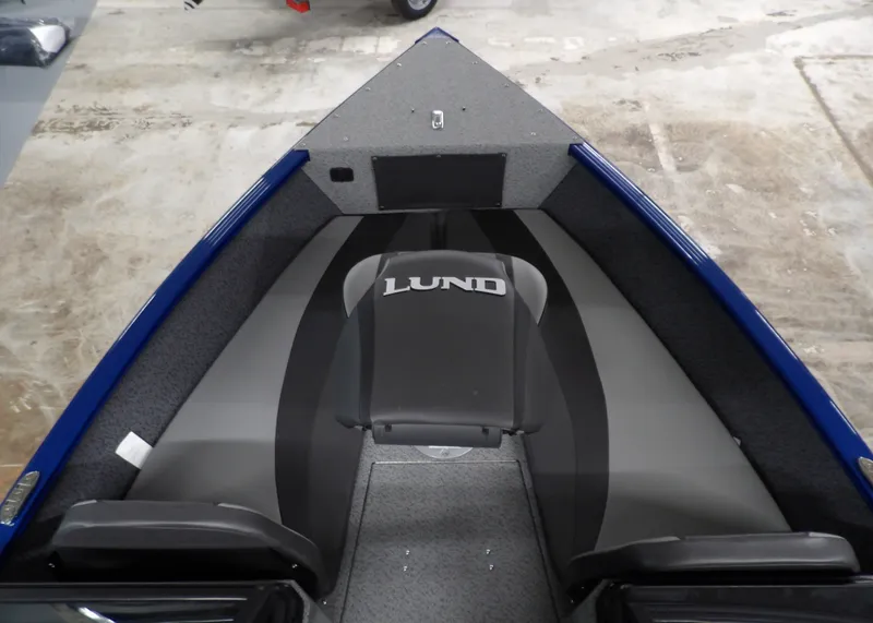 Slide: The Image of Lund 1775 Adventure Sport 2026 - 14