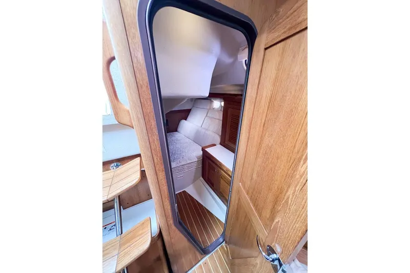 Slide: The Image of Aft cabin access from main salon - 21