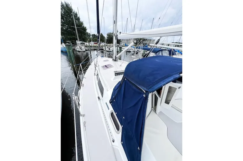 Slide: The Image of Port side deck area and dodger - 29