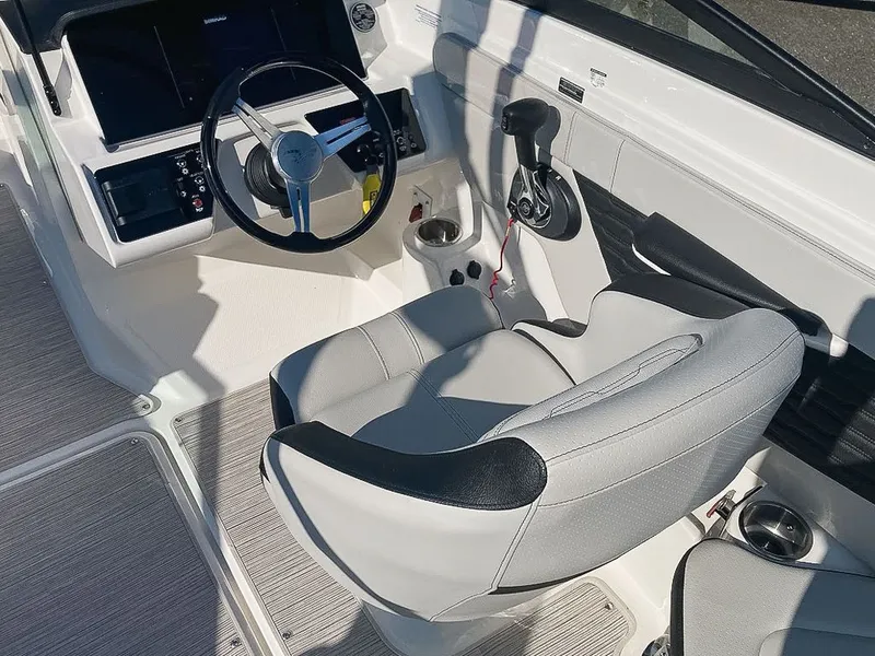 Slide: The Image of Sea Ray SPX 210 2022 - 7