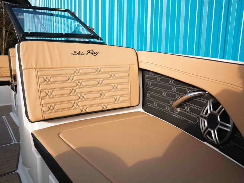 Slide: The Image of Sea Ray SPX 210 Outboard 2026 - 12