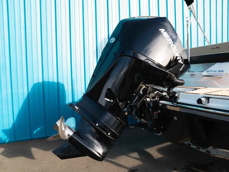 Slide: The Image of Sea Ray SPX 210 Outboard 2026 - 19