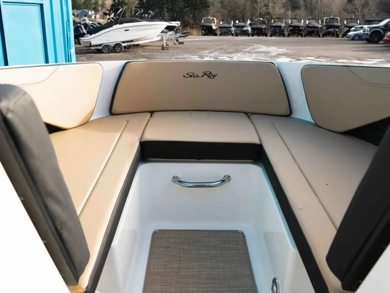 Slide: The Image of Sea Ray SPX 210 Outboard 2026 - 9