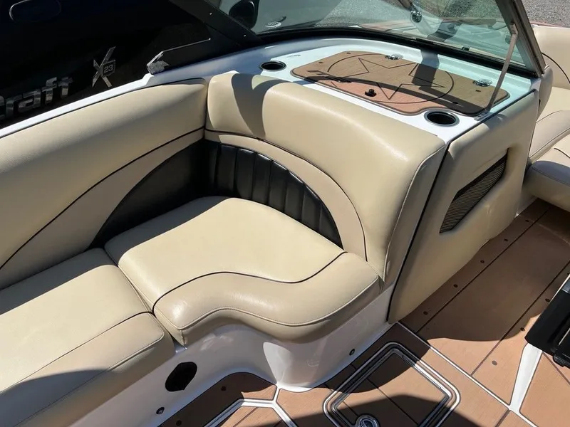 Slide: The Image of MB F22 TOMCAT 2022 - 10