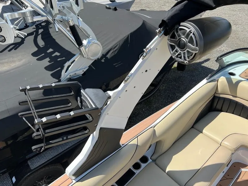 Slide: The Image of MB F22 TOMCAT 2022 - 11