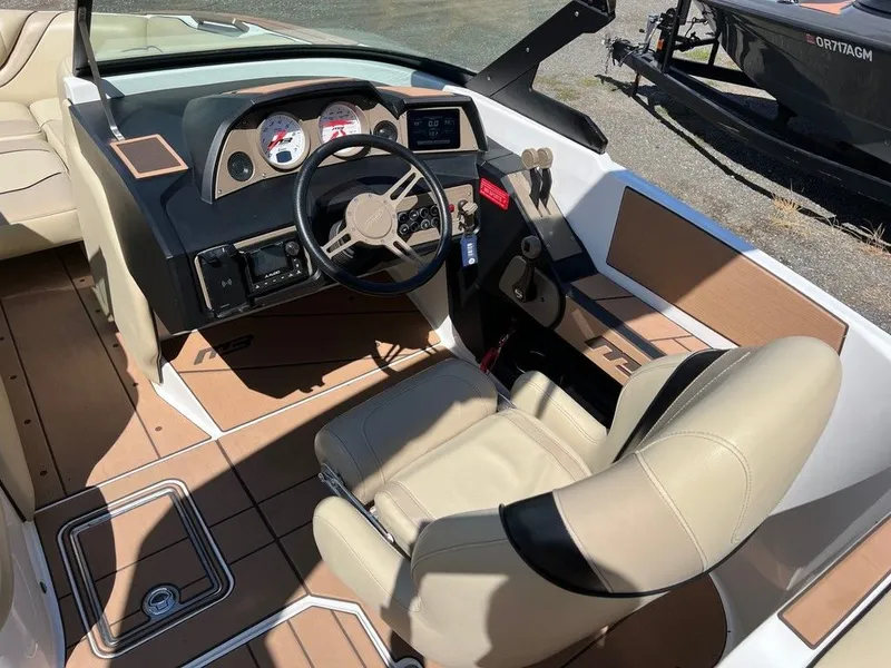 Slide: The Image of MB F22 TOMCAT 2022 - 8