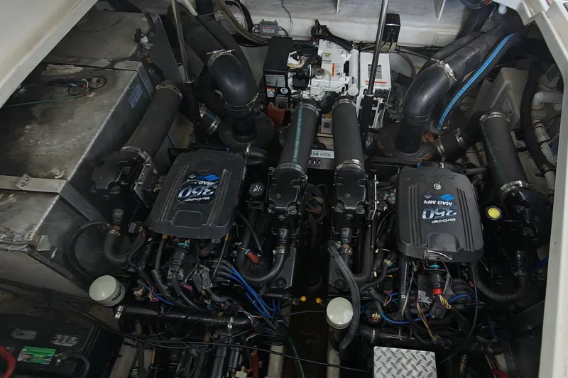 Slide: The Image of Sea Ray Sundancer 310 2007 - 16