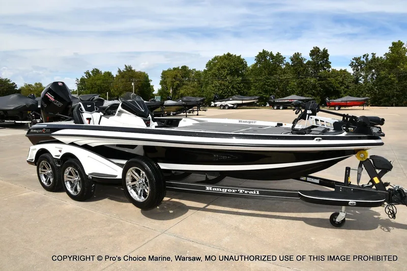 The Image of Ranger Z520R Traction Mat Interior 2026 - 1