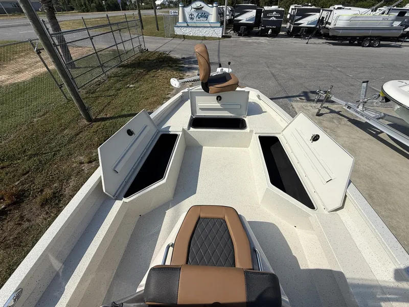 Slide: The Image of Xpress H22B Bay 2026 - 10