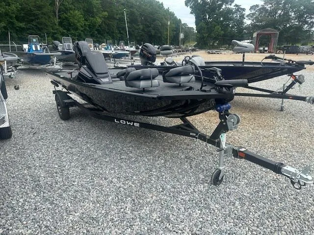 Slide: The Image of Lowe Stinger 175 2025 - 2