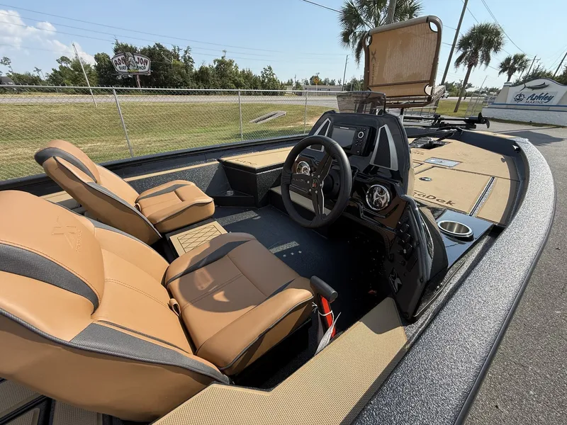 Slide: The Image of Xpress Hyper-Lift Crappie Series 2026 - 8