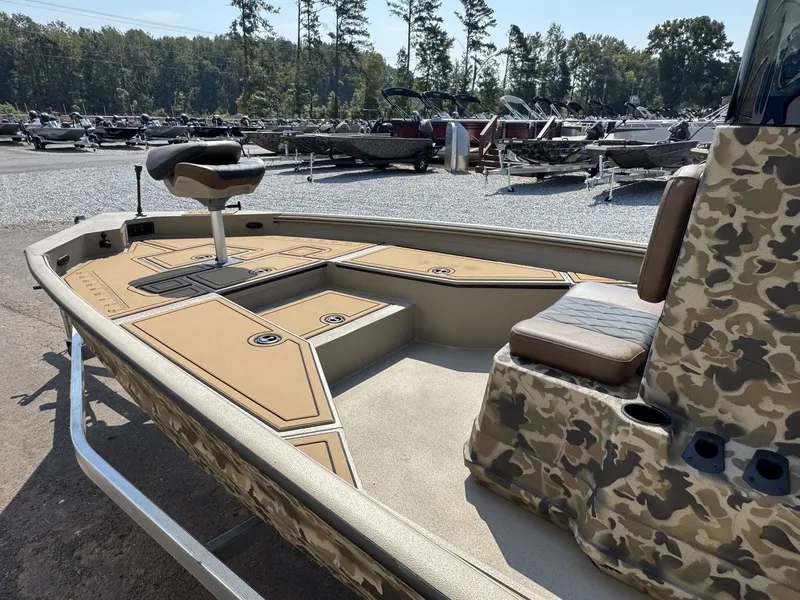 Slide: The Image of Excel Bay Pro 220 220 ELITE 2026 - 5