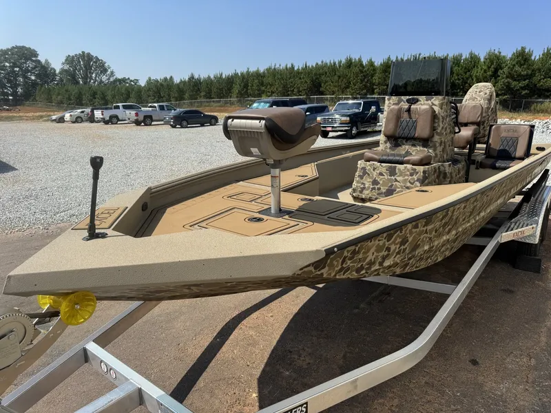 Slide: The Image of Excel 220 Bay Pro Elite 2026 - 4