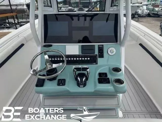 Slide: The Image of Tidewater 280 CC Adventure 2021 - 7