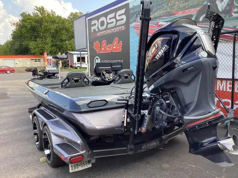 Slide: The Image of Skeeter FXR20 Select 2022 - 12