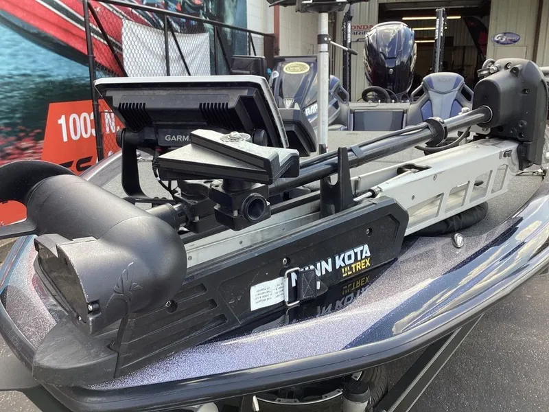 Slide: The Image of Skeeter FXR20 Select 2022 - 28