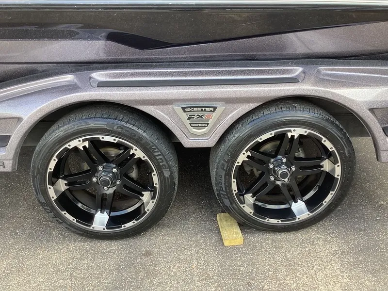 Slide: The Image of Skeeter FXR20 Select 2022 - 29