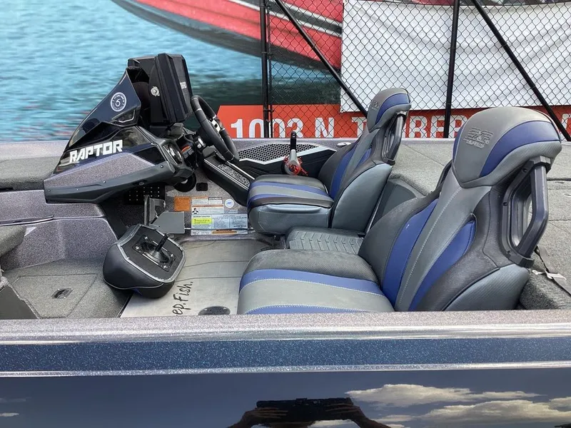 Slide: The Image of Skeeter FXR20 Select 2022 - 30