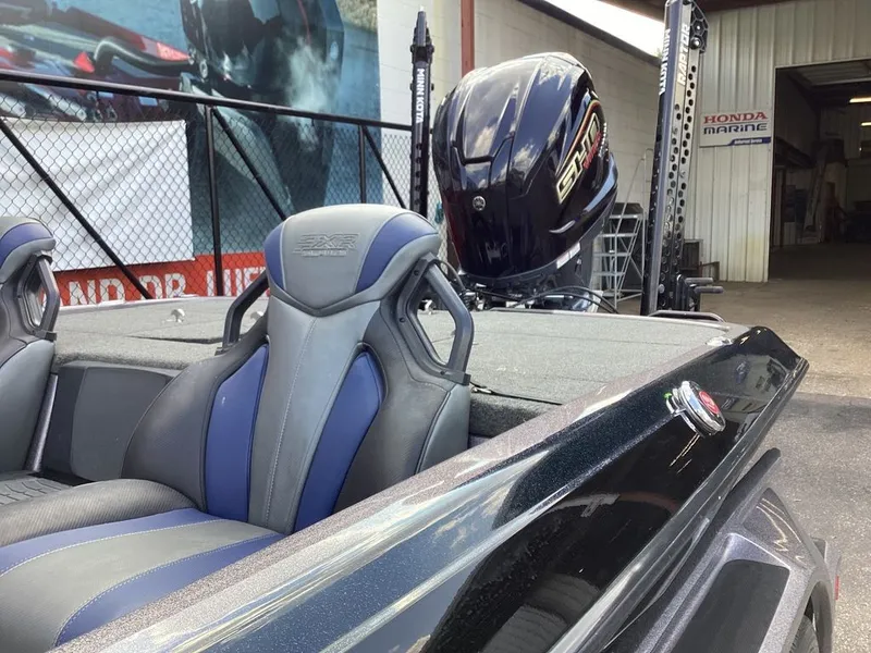 Slide: The Image of Skeeter FXR20 Select 2022 - 31