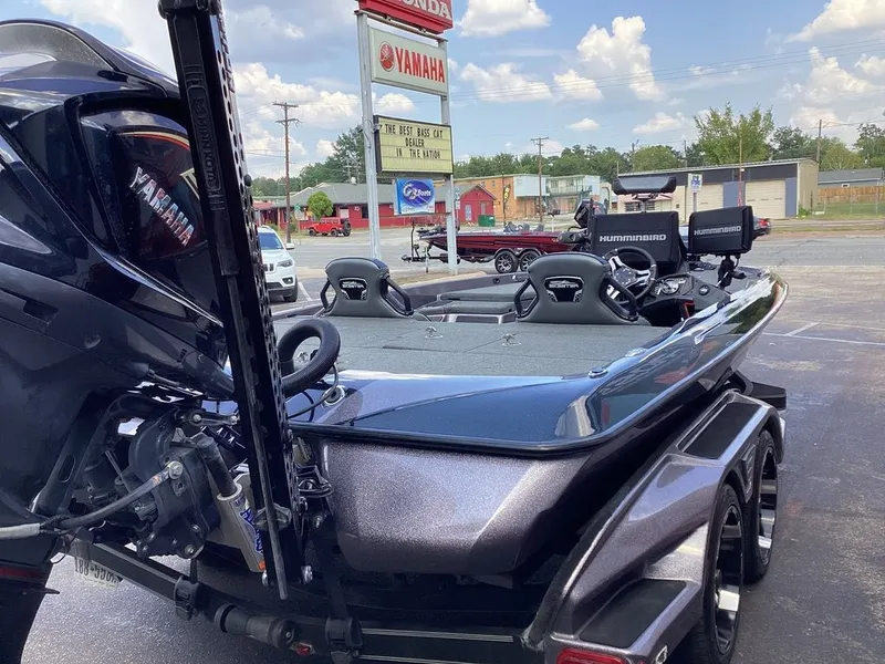 Slide: The Image of Skeeter FXR20 Select 2022 - 4