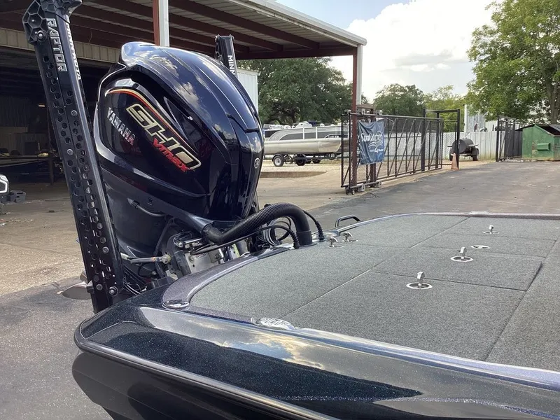 Slide: The Image of Skeeter FXR20 Select 2022 - 5