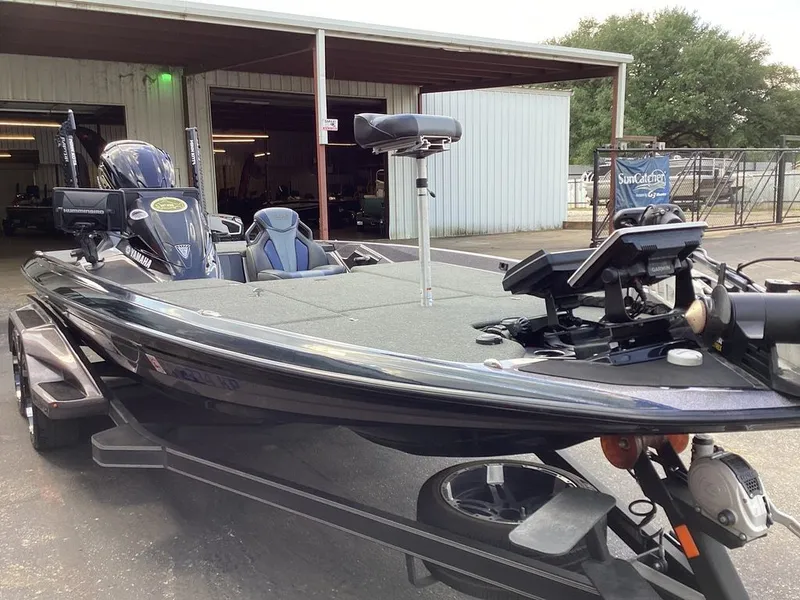 Slide: The Image of Skeeter FXR20 Select 2022 - 7