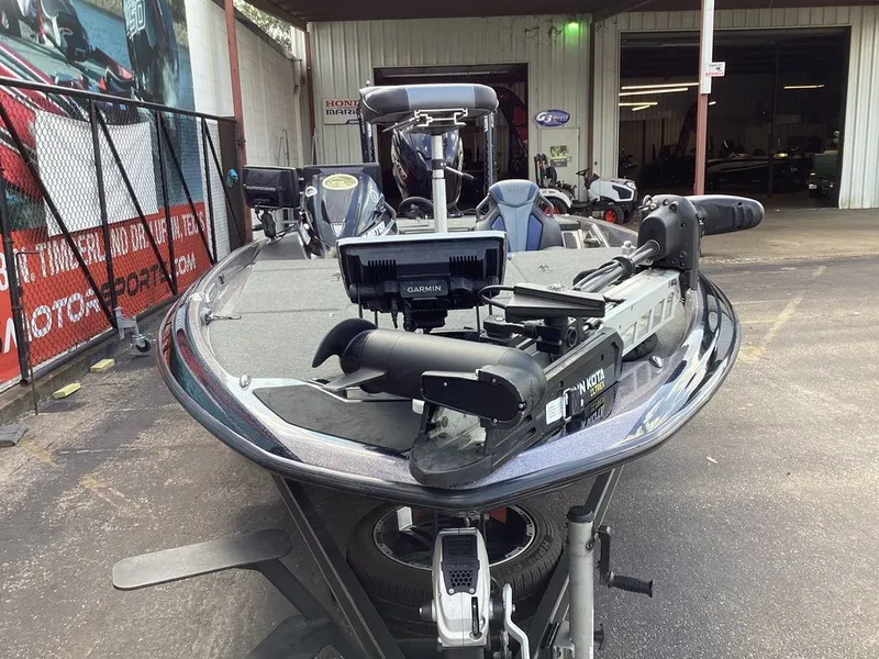 Slide: The Image of Skeeter FXR20 Select 2022 - 8